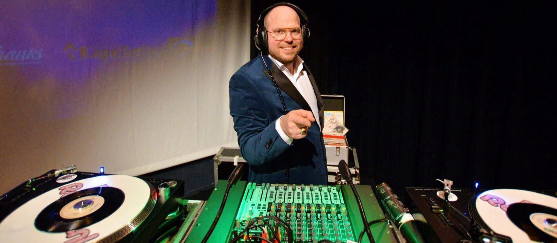 Dimitri Visch DJ Royaal,De meest goedlachse en veelzijdigste vinyl en event DJ van Nederland!